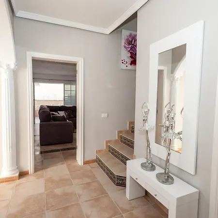 Vanesa Luxury Private With A Heated Pool, 4 Bedrooms And 4 Bathrooms
