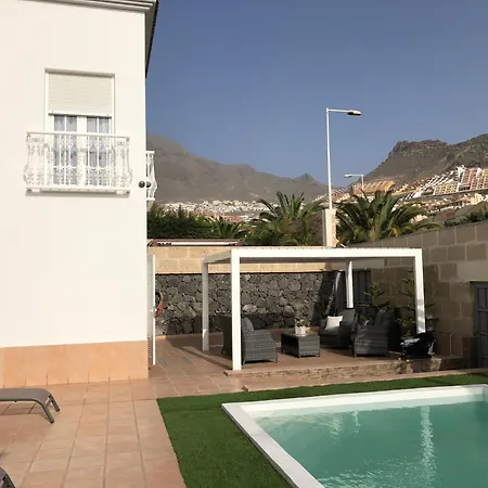 Vanesa Luxury Private With A Heated Pool, 4 Bedrooms And 4 Bathrooms Villa