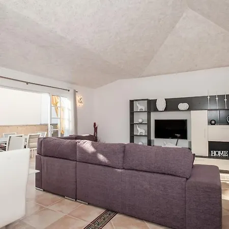 Vanesa Luxury Private With A Heated Pool, 4 Bedrooms And 4 Bathrooms Villa Costa Adeje (Tenerife)