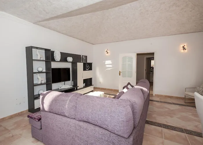 Villa Vanesa Luxury Private With A Heated Pool, 4 Bedrooms And 4 Bathrooms