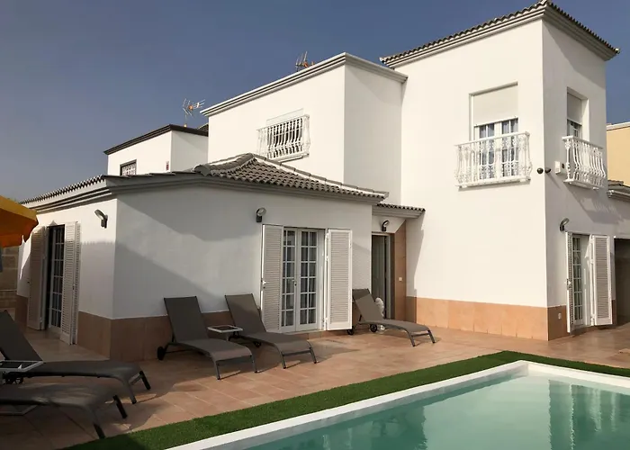 Vanesa Luxury Private With A Heated Pool, 4 Bedrooms And 4 Bathrooms Costa Adeje (Tenerife)