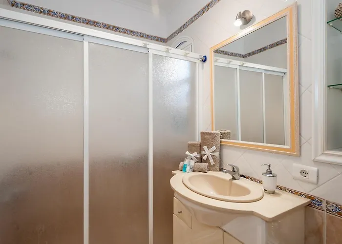Vanesa Luxury Private With A Heated Pool, 4 Bedrooms And 4 Bathrooms Villa Costa Adeje (Tenerife)