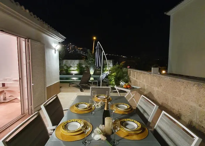 Vanesa Luxury Private With A Heated Pool, 4 Bedrooms And 4 Bathrooms Costa Adeje (Tenerife)