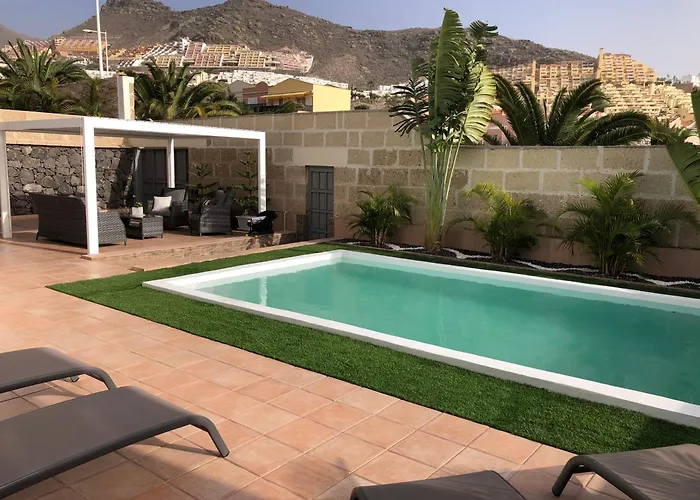 Vanesa Luxury Private With A Heated Pool, 4 Bedrooms And 4 Bathrooms