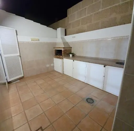 Villa Vanesa Luxury Private With A Heated Pool, 4 Bedrooms And 4 Bathrooms